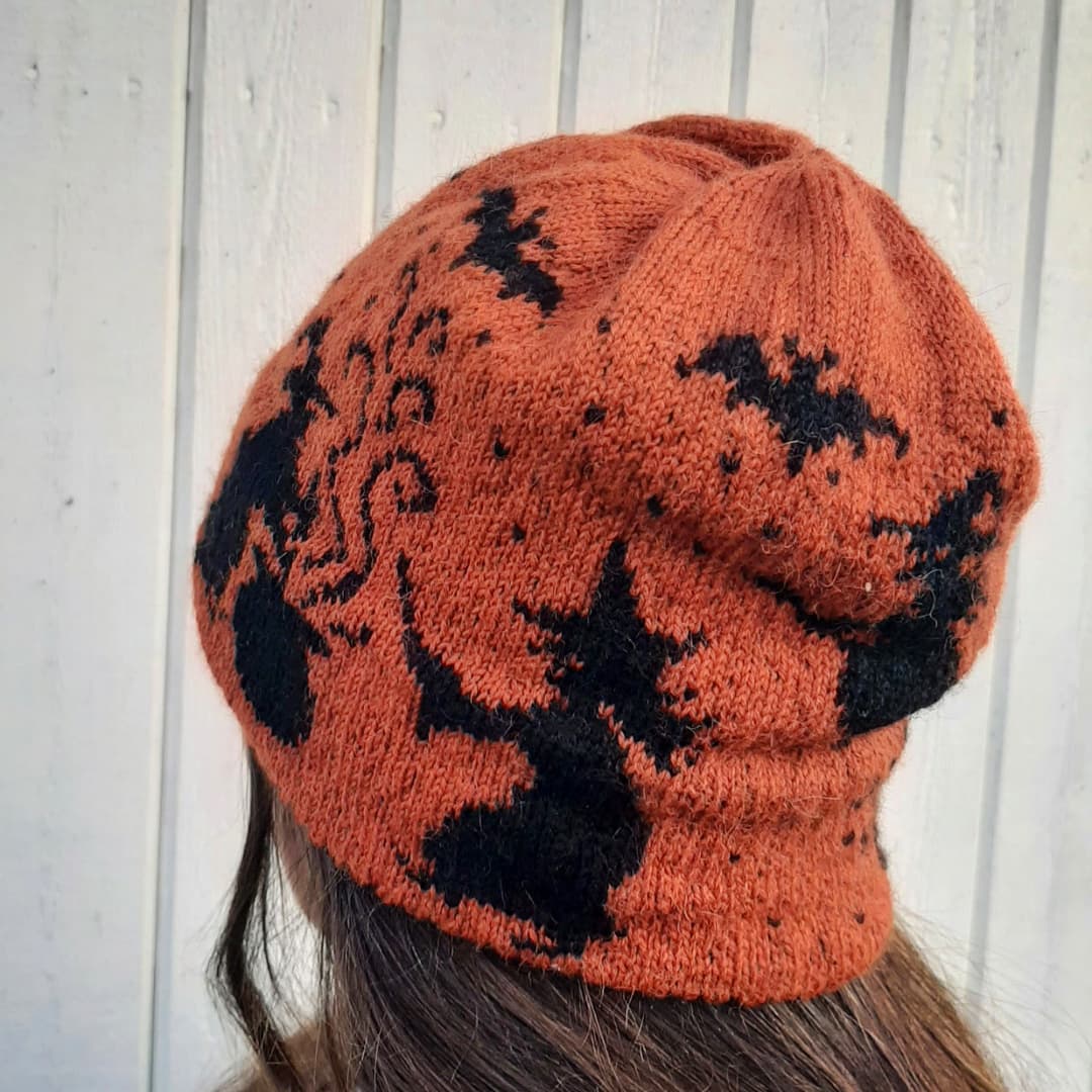 The Black Cauldron - hat