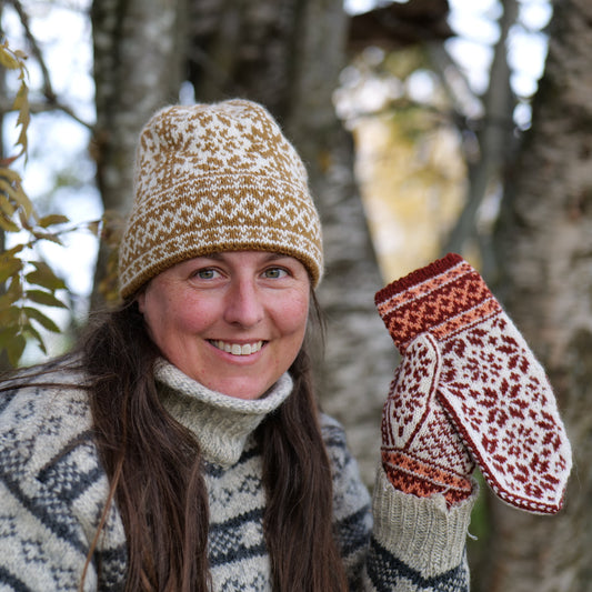 Royalty - small knitwear